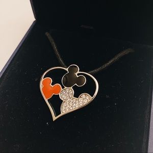 Swarovski disney necklace comes with tag